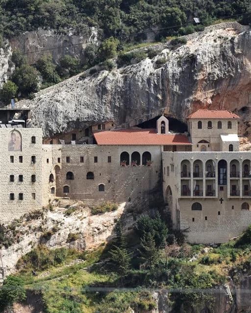 Hamatoura Monastery - Monastery in Kousba